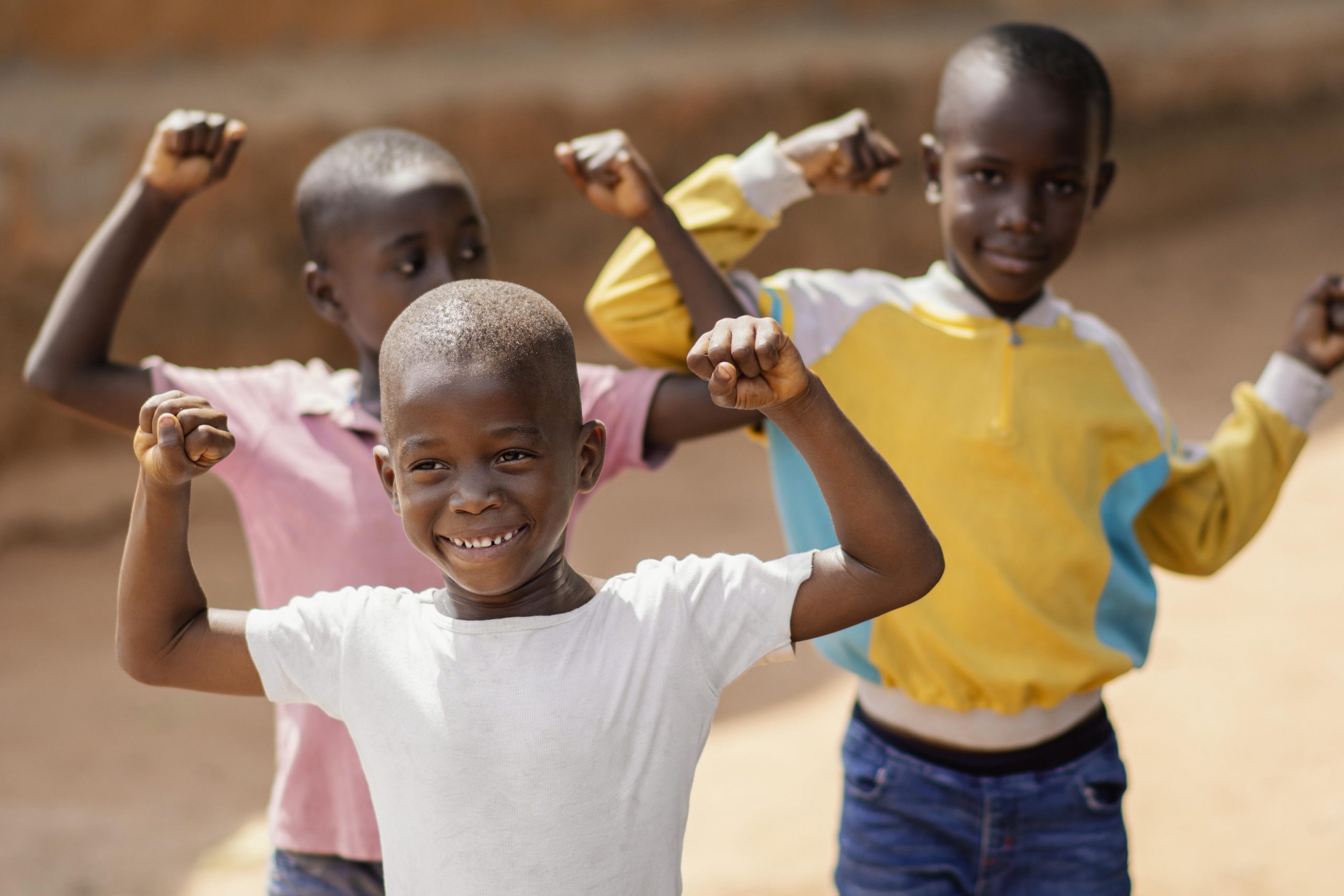 medium-shot-smiley-african-boys